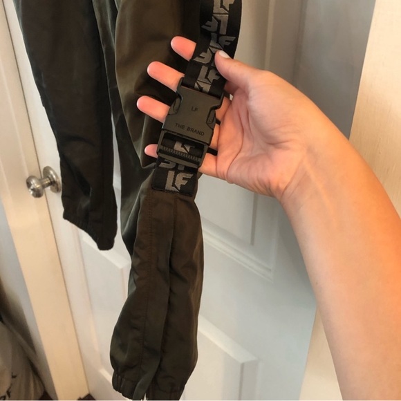 LF the brand Women’s Logo Track Pants - Picture 5 of 7